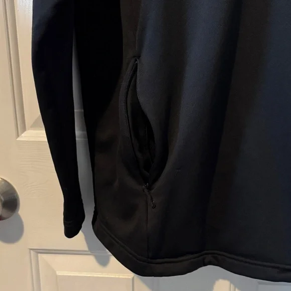 Under Armour Black Hoodie with Star Pattern Large - Picture 9 of 13